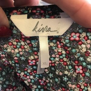 Cute dress with zip front. Floral pattern.